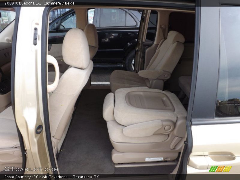 Cashmere / Beige 2009 Kia Sedona LX