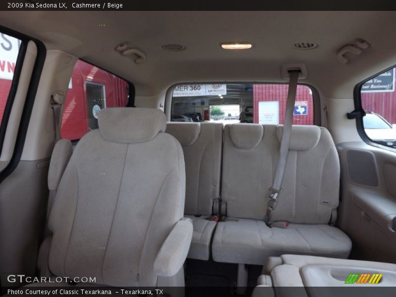 Cashmere / Beige 2009 Kia Sedona LX