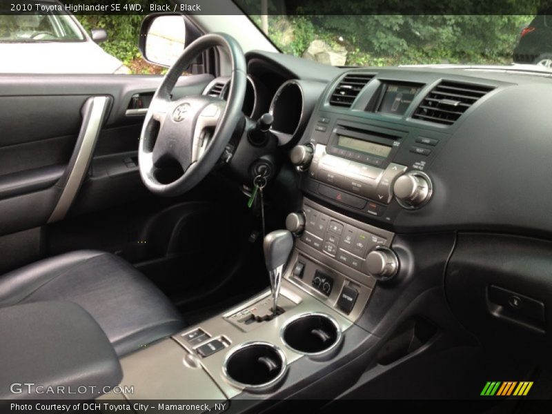 Black / Black 2010 Toyota Highlander SE 4WD