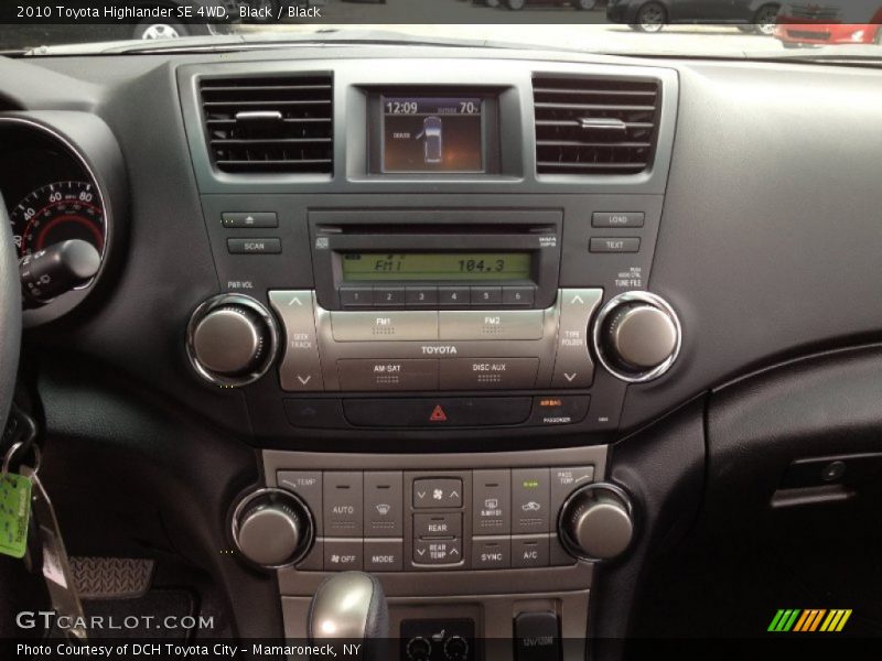 Black / Black 2010 Toyota Highlander SE 4WD