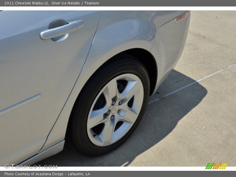 Silver Ice Metallic / Titanium 2011 Chevrolet Malibu LS