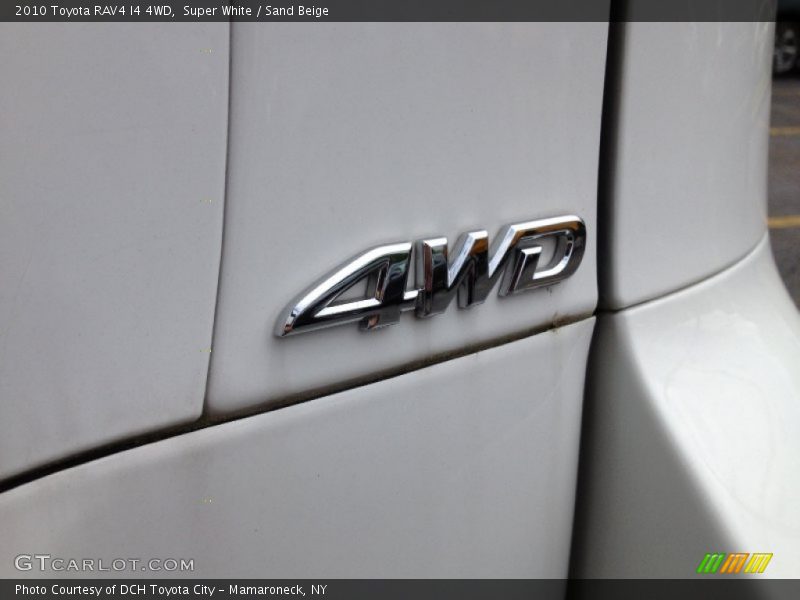 Super White / Sand Beige 2010 Toyota RAV4 I4 4WD