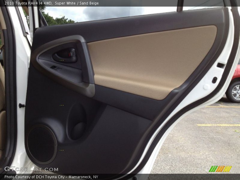 Super White / Sand Beige 2010 Toyota RAV4 I4 4WD