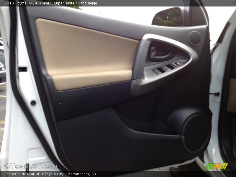 Super White / Sand Beige 2010 Toyota RAV4 I4 4WD