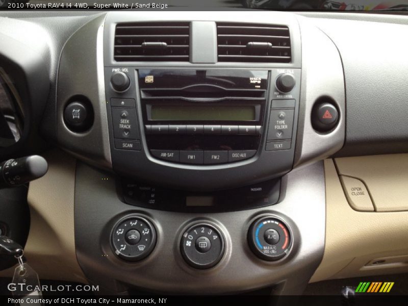 Super White / Sand Beige 2010 Toyota RAV4 I4 4WD