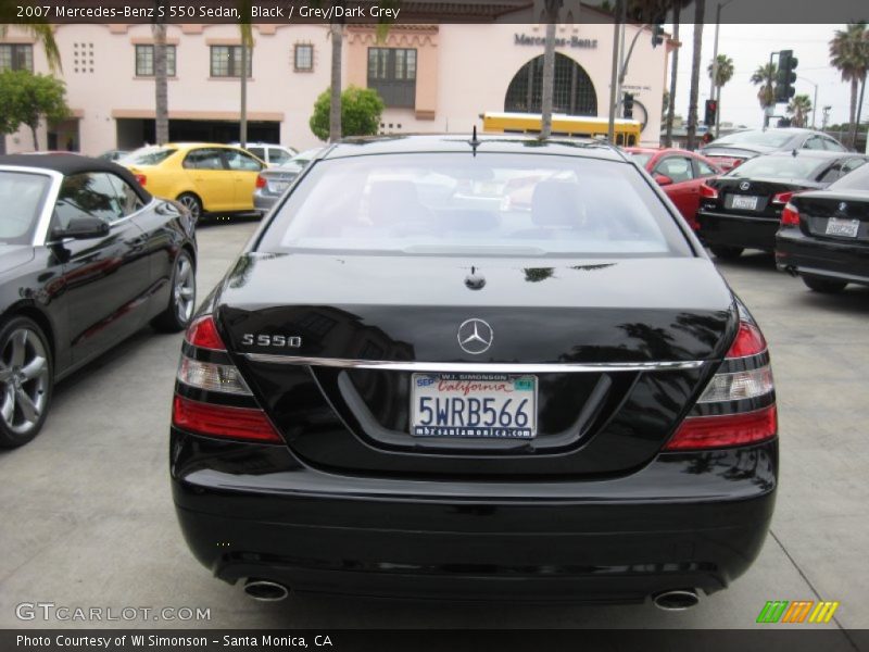 Black / Grey/Dark Grey 2007 Mercedes-Benz S 550 Sedan
