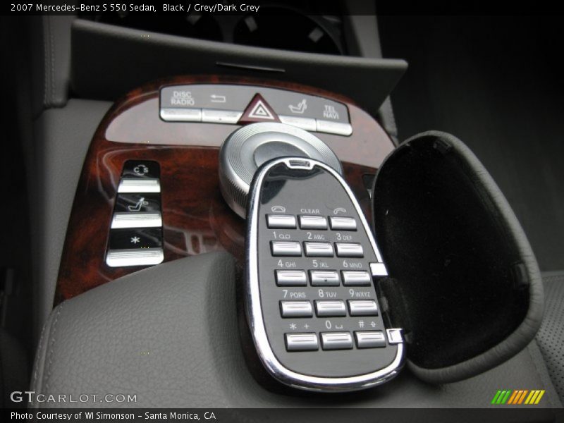 Black / Grey/Dark Grey 2007 Mercedes-Benz S 550 Sedan