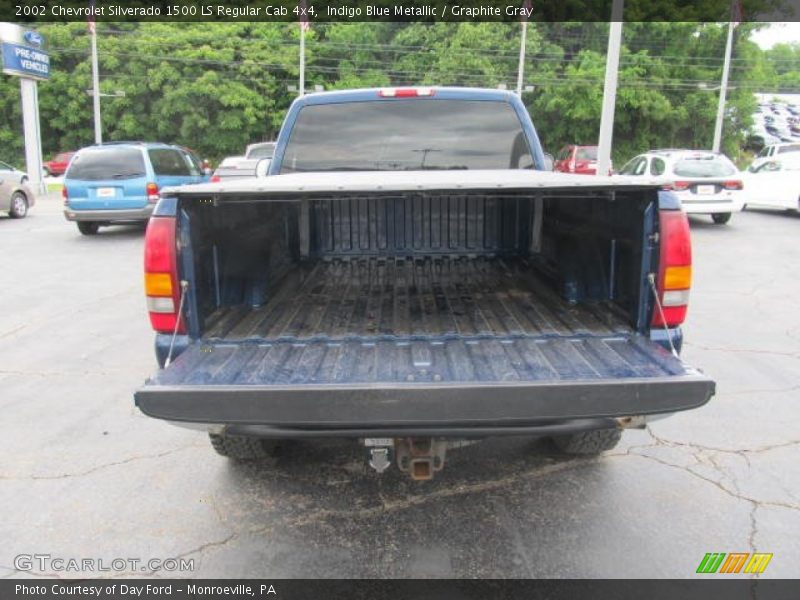 Indigo Blue Metallic / Graphite Gray 2002 Chevrolet Silverado 1500 LS Regular Cab 4x4