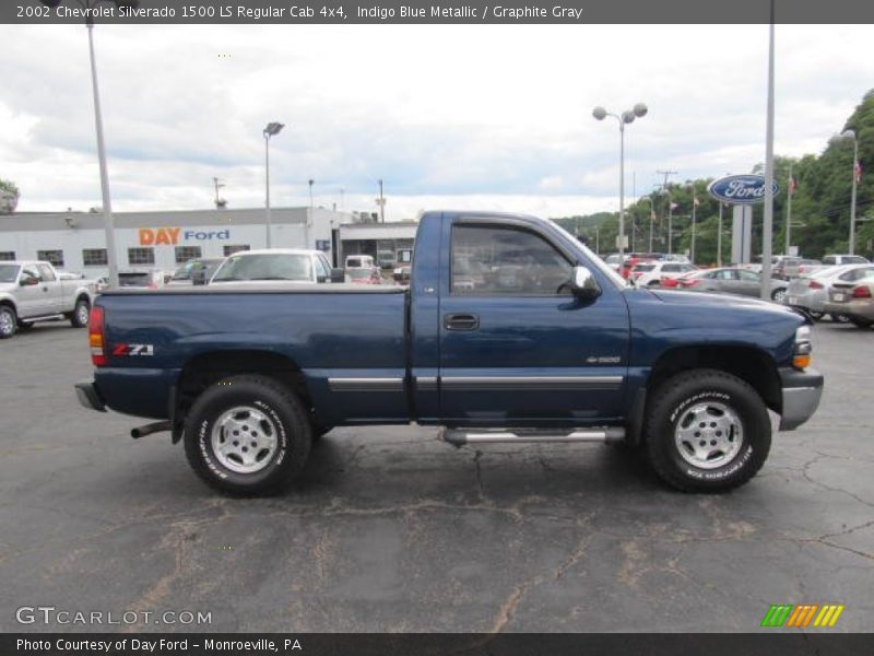 Indigo Blue Metallic / Graphite Gray 2002 Chevrolet Silverado 1500 LS Regular Cab 4x4