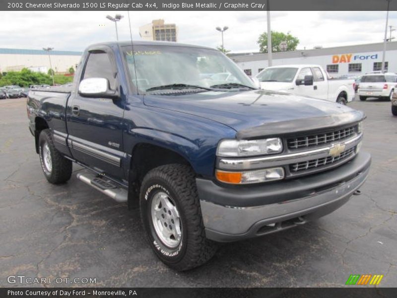 Indigo Blue Metallic / Graphite Gray 2002 Chevrolet Silverado 1500 LS Regular Cab 4x4