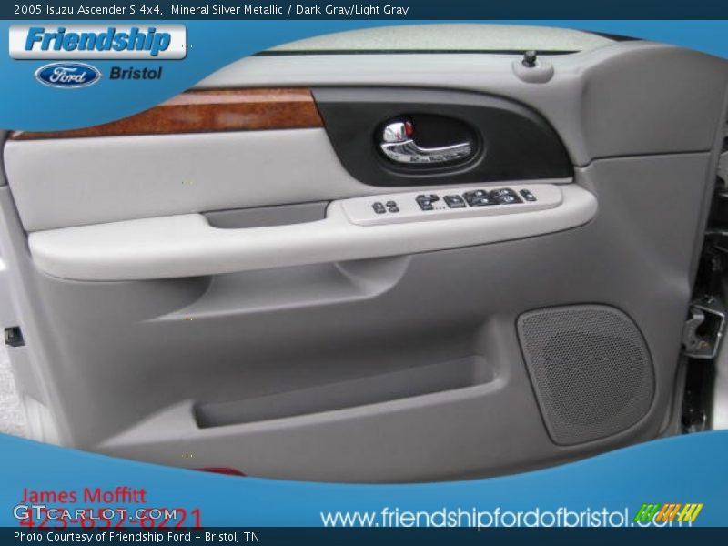 Mineral Silver Metallic / Dark Gray/Light Gray 2005 Isuzu Ascender S 4x4