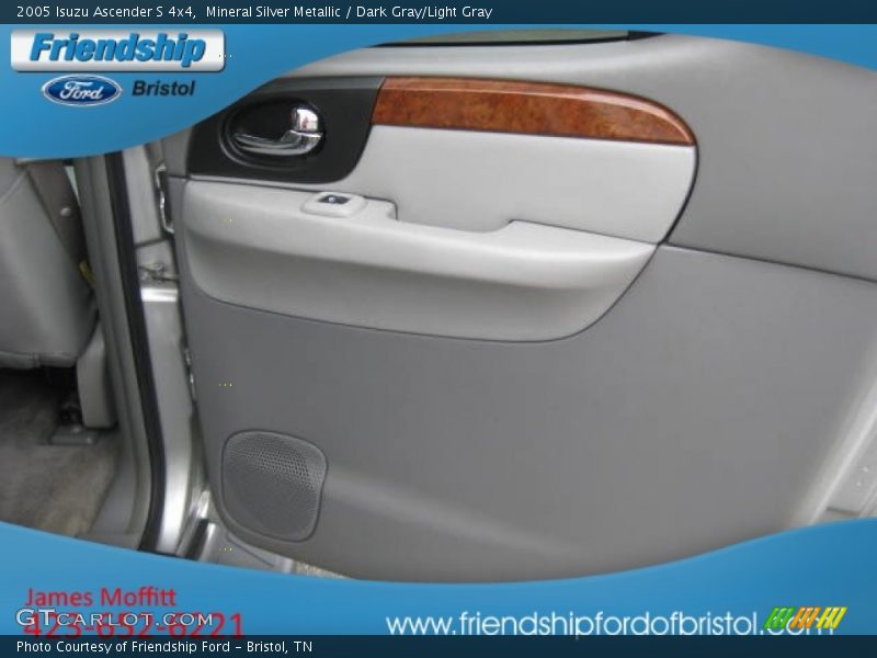 Mineral Silver Metallic / Dark Gray/Light Gray 2005 Isuzu Ascender S 4x4