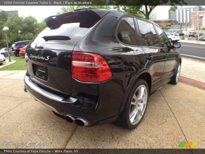 Black / Black w/Alcantara 2009 Porsche Cayenne Turbo S