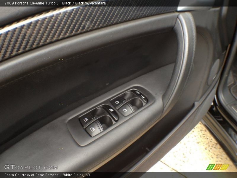 Black / Black w/Alcantara 2009 Porsche Cayenne Turbo S