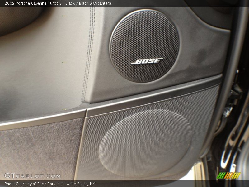 Black / Black w/Alcantara 2009 Porsche Cayenne Turbo S