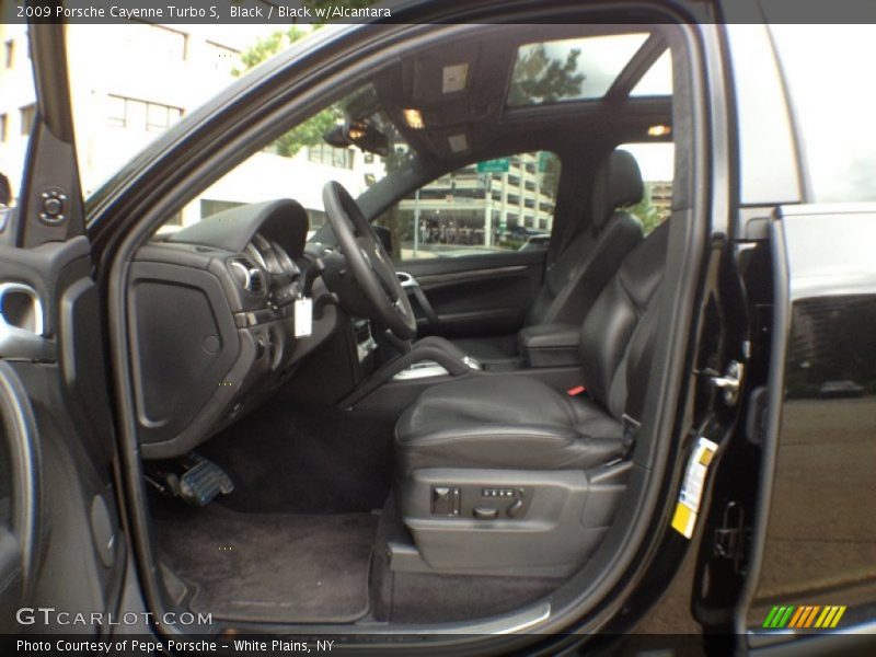 Black / Black w/Alcantara 2009 Porsche Cayenne Turbo S