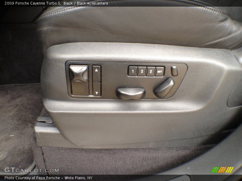 Front Seat of 2009 Cayenne Turbo S