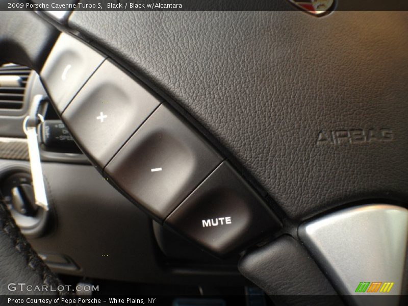 Controls of 2009 Cayenne Turbo S