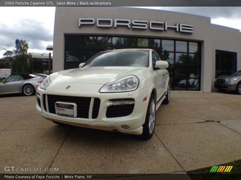 Sand White / Black w/Alcantara 2009 Porsche Cayenne GTS