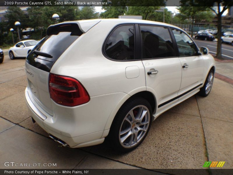 Sand White / Black w/Alcantara 2009 Porsche Cayenne GTS