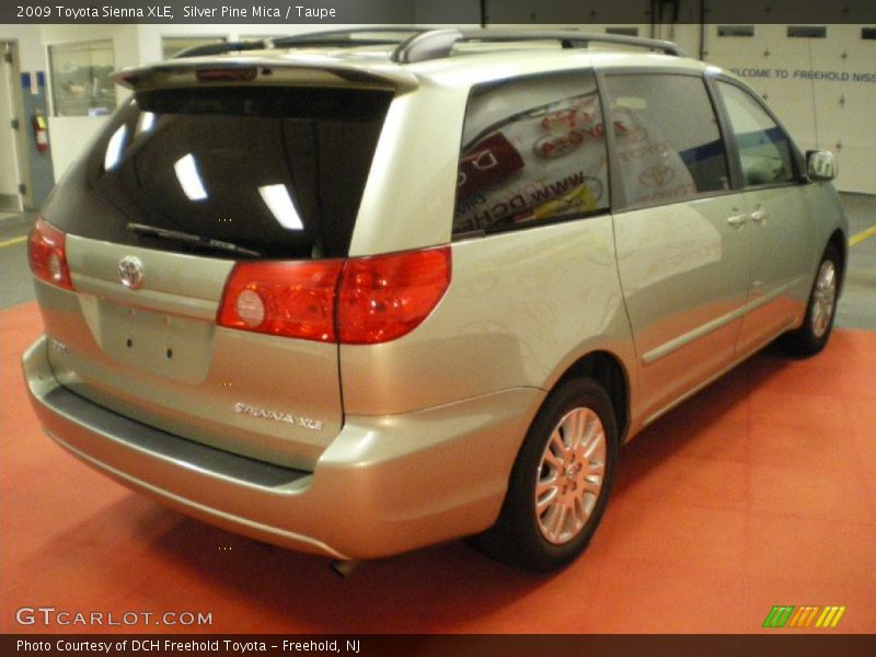 Silver Pine Mica / Taupe 2009 Toyota Sienna XLE