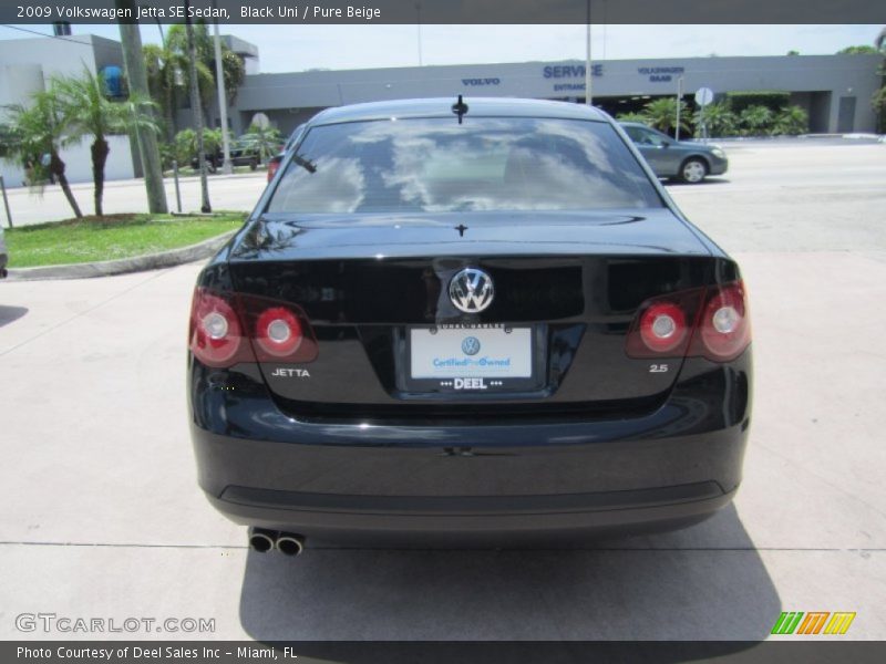 Black Uni / Pure Beige 2009 Volkswagen Jetta SE Sedan