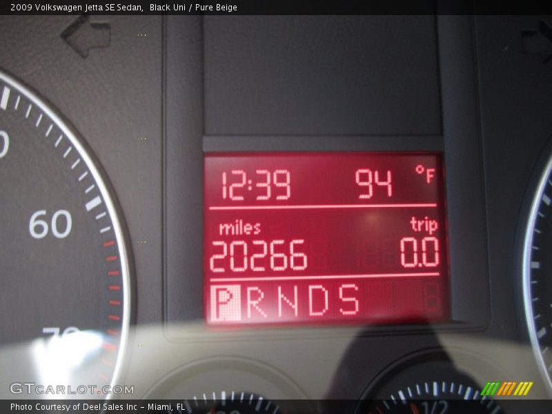 Black Uni / Pure Beige 2009 Volkswagen Jetta SE Sedan