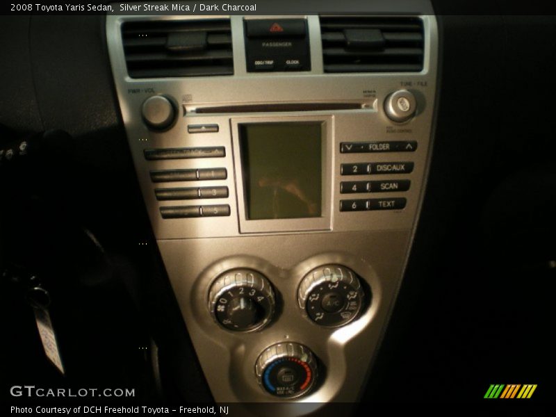 Silver Streak Mica / Dark Charcoal 2008 Toyota Yaris Sedan