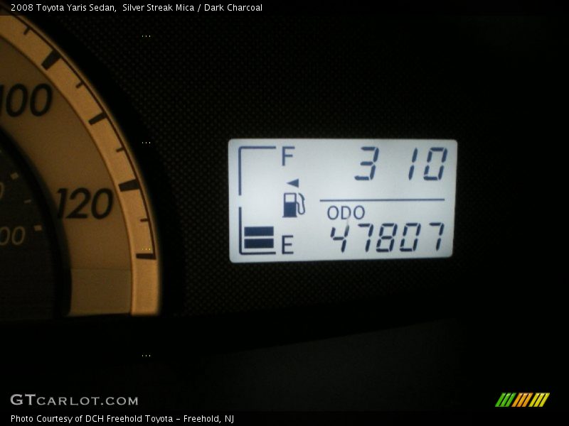 Silver Streak Mica / Dark Charcoal 2008 Toyota Yaris Sedan
