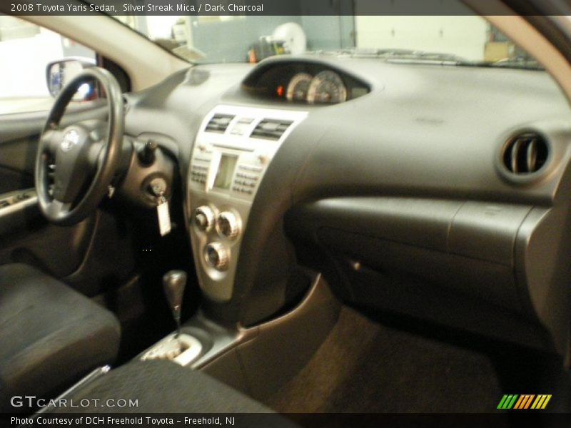 Silver Streak Mica / Dark Charcoal 2008 Toyota Yaris Sedan