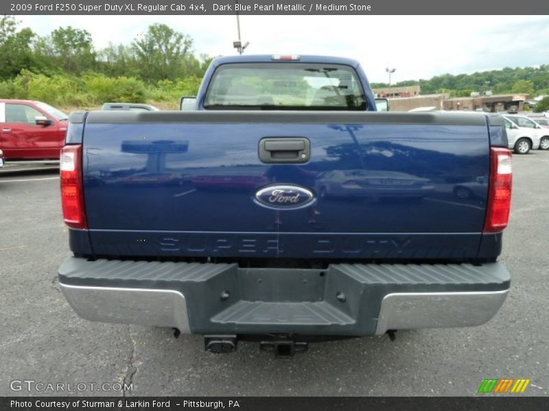 Dark Blue Pearl Metallic / Medium Stone 2009 Ford F250 Super Duty XL Regular Cab 4x4