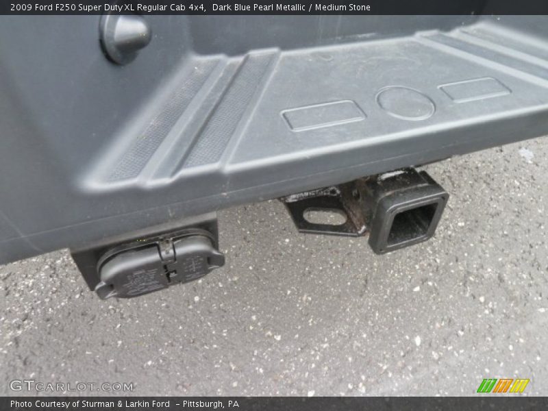 Dark Blue Pearl Metallic / Medium Stone 2009 Ford F250 Super Duty XL Regular Cab 4x4