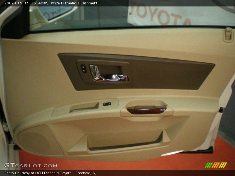 White Diamond / Cashmere 2007 Cadillac CTS Sedan
