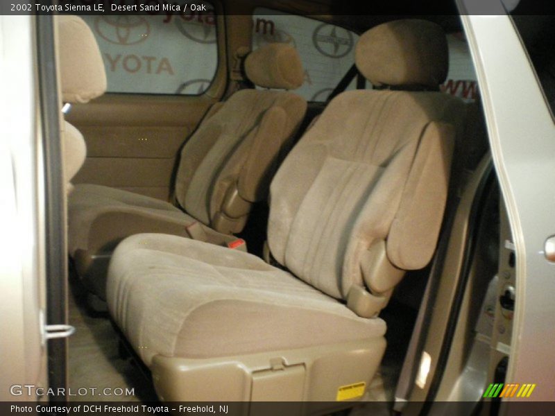 Desert Sand Mica / Oak 2002 Toyota Sienna LE