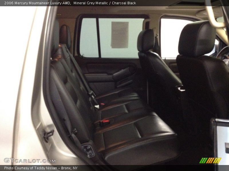 Mineral Grey Metallic / Charcoal Black 2006 Mercury Mountaineer Luxury AWD