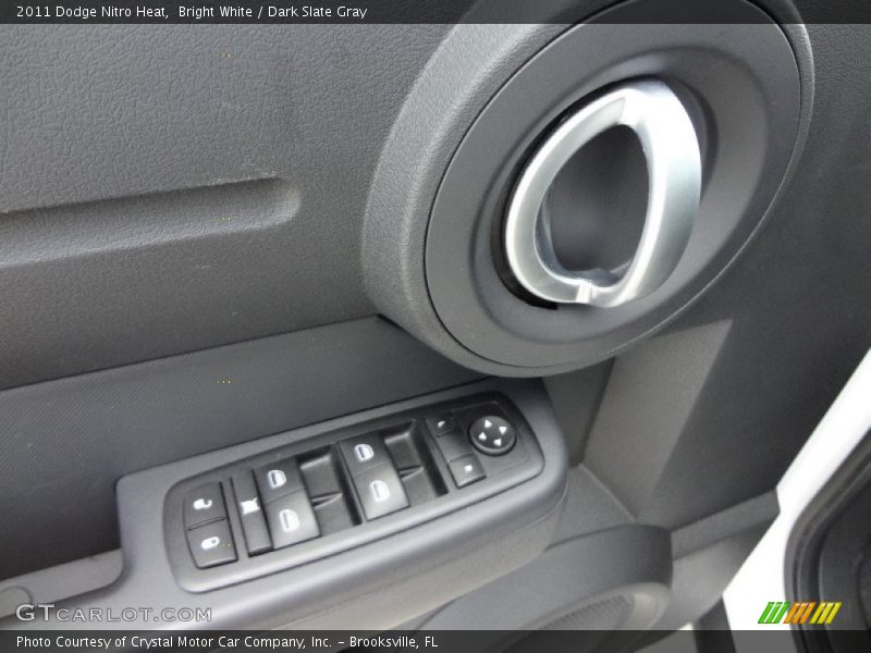 Bright White / Dark Slate Gray 2011 Dodge Nitro Heat