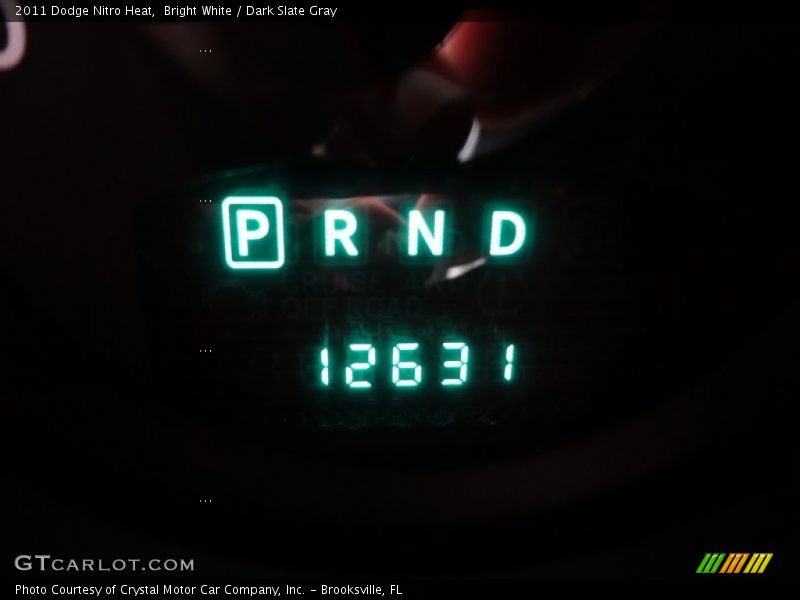 Bright White / Dark Slate Gray 2011 Dodge Nitro Heat