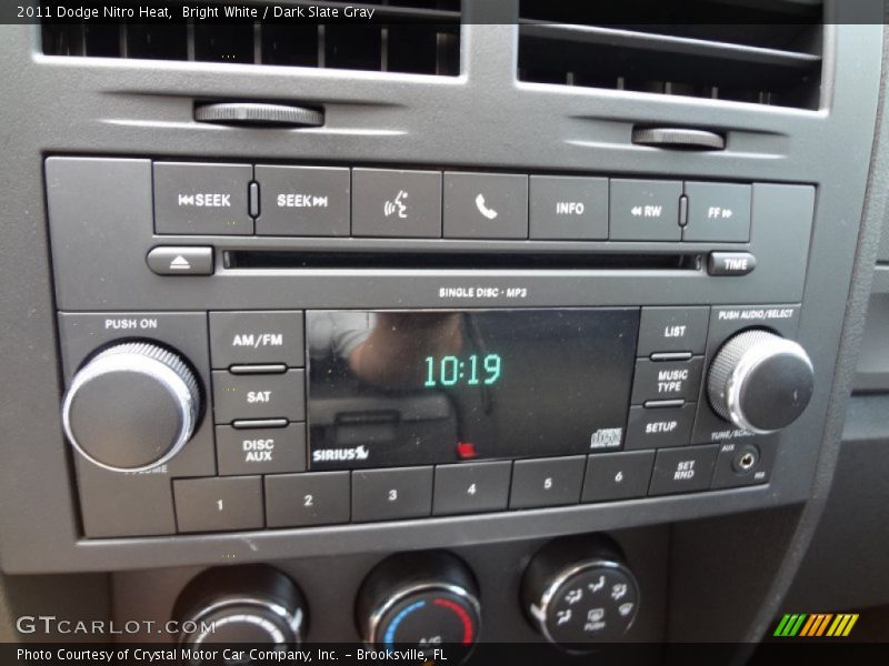 Bright White / Dark Slate Gray 2011 Dodge Nitro Heat