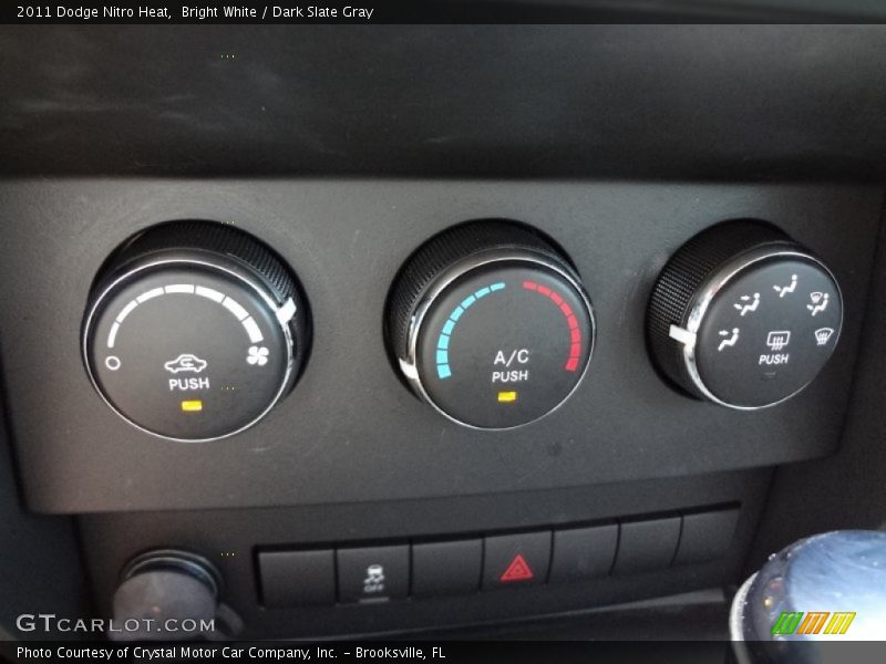 Bright White / Dark Slate Gray 2011 Dodge Nitro Heat