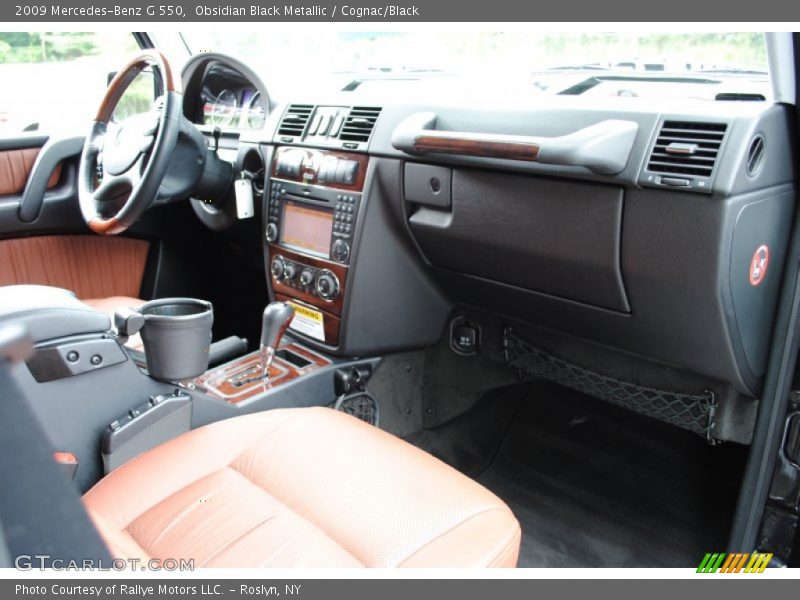 Dashboard of 2009 G 550