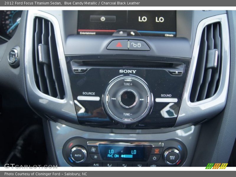 Controls of 2012 Focus Titanium Sedan