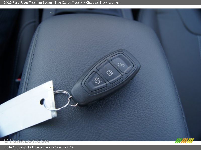Keys of 2012 Focus Titanium Sedan