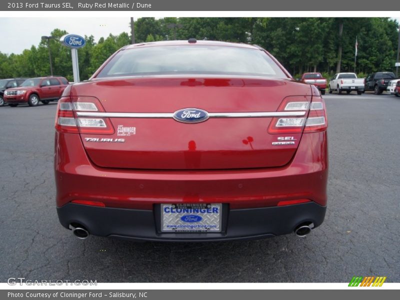 Ruby Red Metallic / Dune 2013 Ford Taurus SEL