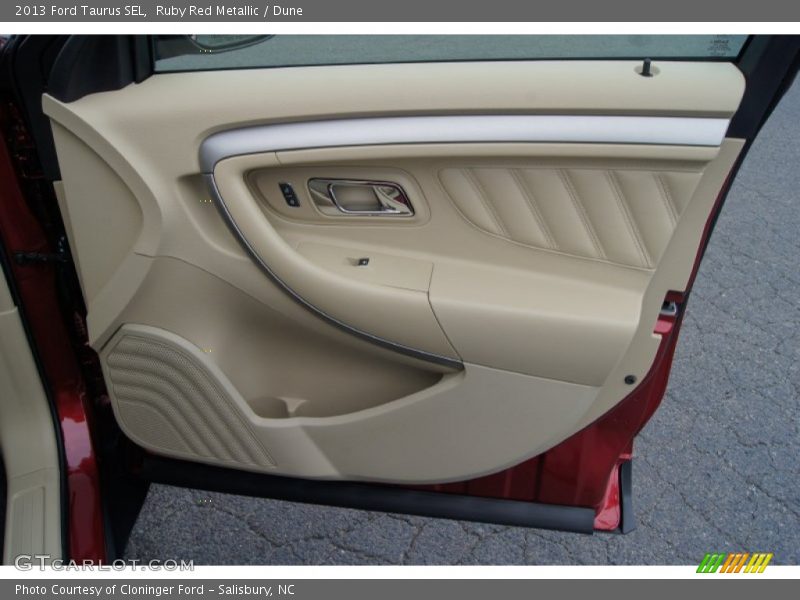 Ruby Red Metallic / Dune 2013 Ford Taurus SEL