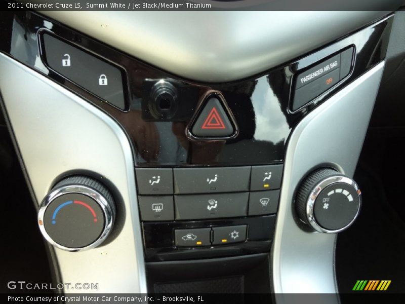 Summit White / Jet Black/Medium Titanium 2011 Chevrolet Cruze LS