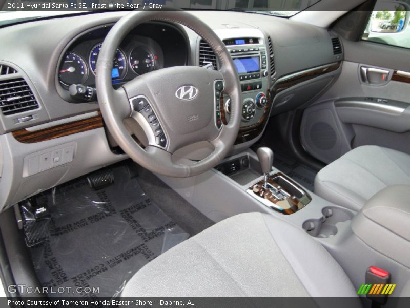 Frost White Pearl / Gray 2011 Hyundai Santa Fe SE