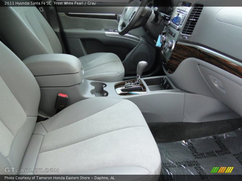 Frost White Pearl / Gray 2011 Hyundai Santa Fe SE