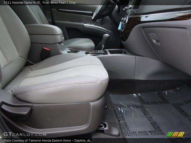 Frost White Pearl / Gray 2011 Hyundai Santa Fe SE