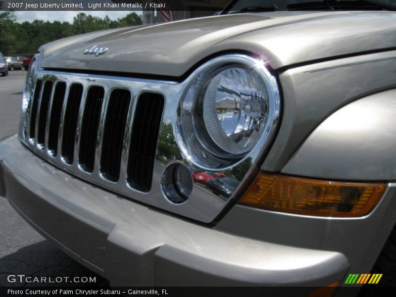 Light Khaki Metallic / Khaki 2007 Jeep Liberty Limited