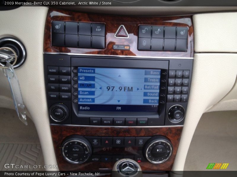 Controls of 2009 CLK 350 Cabriolet